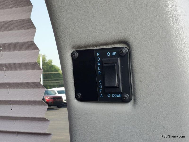 Used 2015 GMC Savana 2500 Image 17