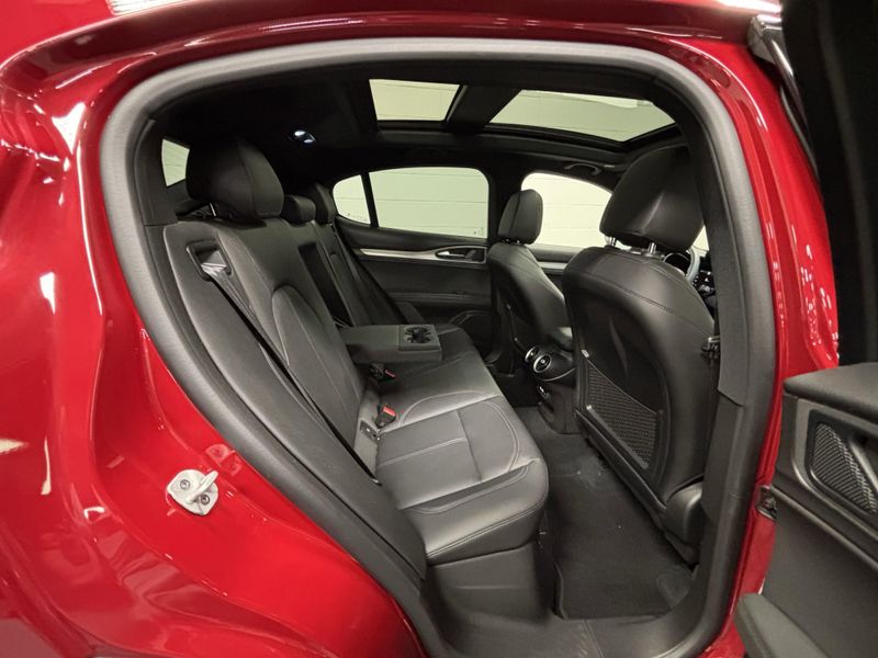 2024 Alfa Romeo Stelvio Ti AWD w/Activ AsstImage 15
