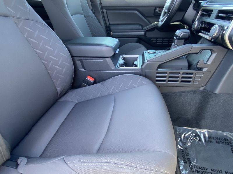 2025 Toyota Tacoma SR5Image 11