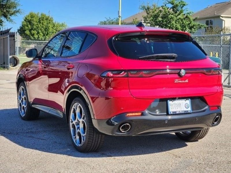 2024 Alfa Romeo Tonale Veloce Eawd in a Alfa Rosso (Red) exterior color and Blackinterior. Northside Alfa Romeo of Houston 281-475-4549 alfaromeousaofnorthhouston.com 