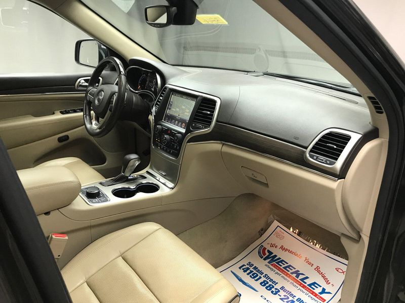 Used 2017 Jeep Grand Cherokee OverlandImage 24