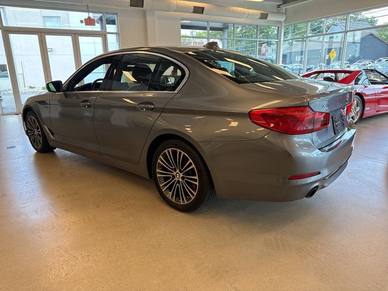 2019 BMW 5 Series 530i xDriveImage 13