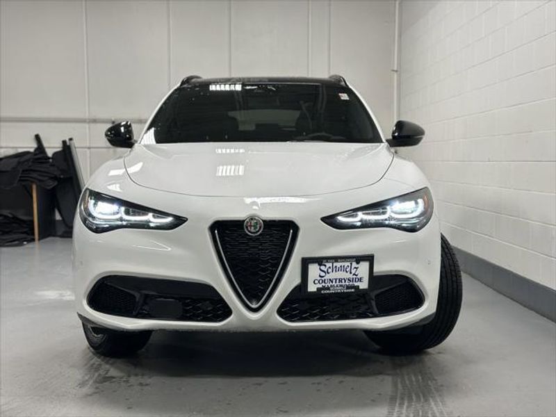 2024 Alfa Romeo Stelvio Ti AwdImage 4