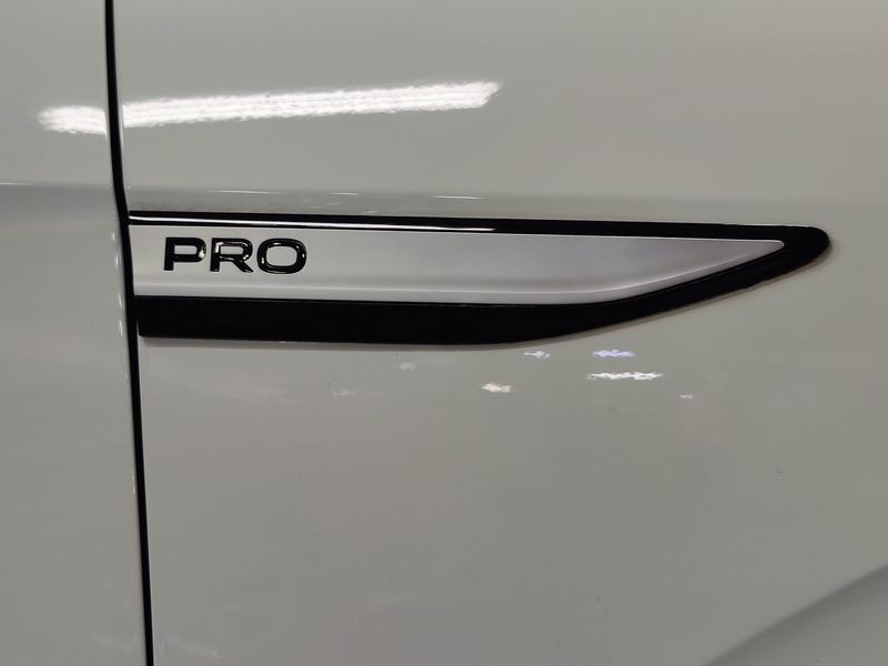Used 2023 Volkswagen ID.4 Pro Long RangeImage 5