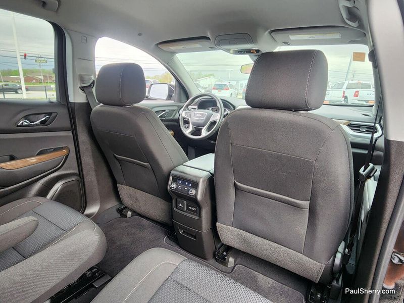 Used 2023 GMC Acadia SLE