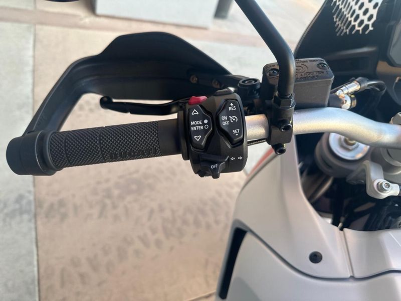 2025 Ducati Desertx Image 11