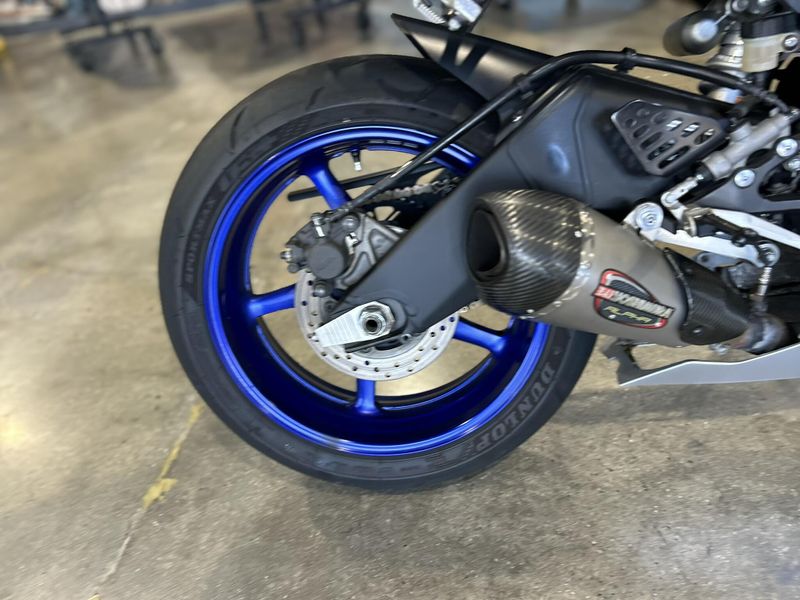 Used 2015 Yamaha YZF-R6 Image 7