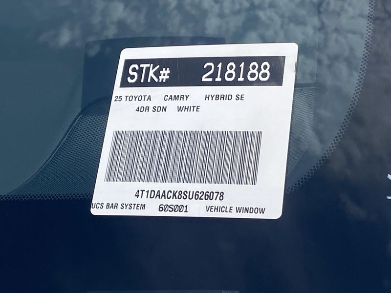 New 2025 Toyota Camry SEImage 20