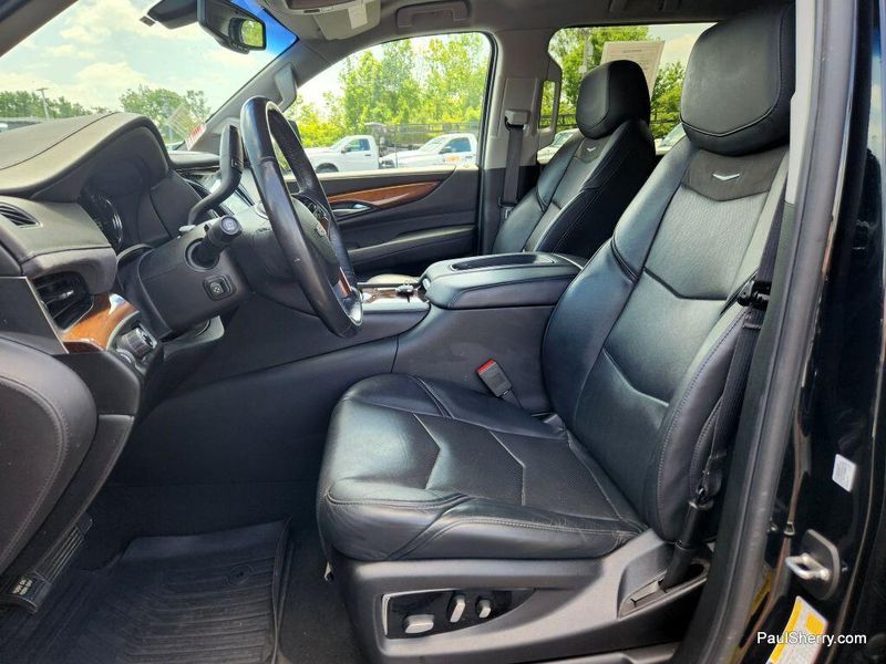 Used 2019 Cadillac Escalade ESV 