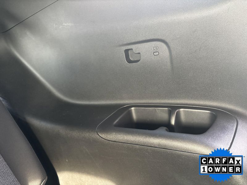 Used 2025 GMC Acadia FWD ElevationImage 22