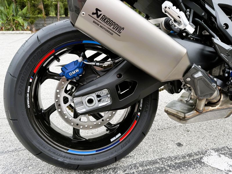 2025 BMW M 1000 XR Competition 