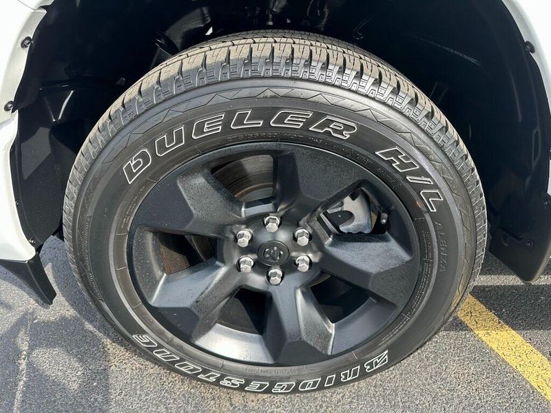 2024 RAM 1500 TradesmanImage 30