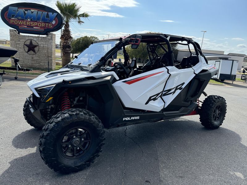 2021 POLARIS RZR PRO XP4 ULTIMATE  WHITE LIGHTNING Family PowerSports (877) 886-1997 familypowersports.com 