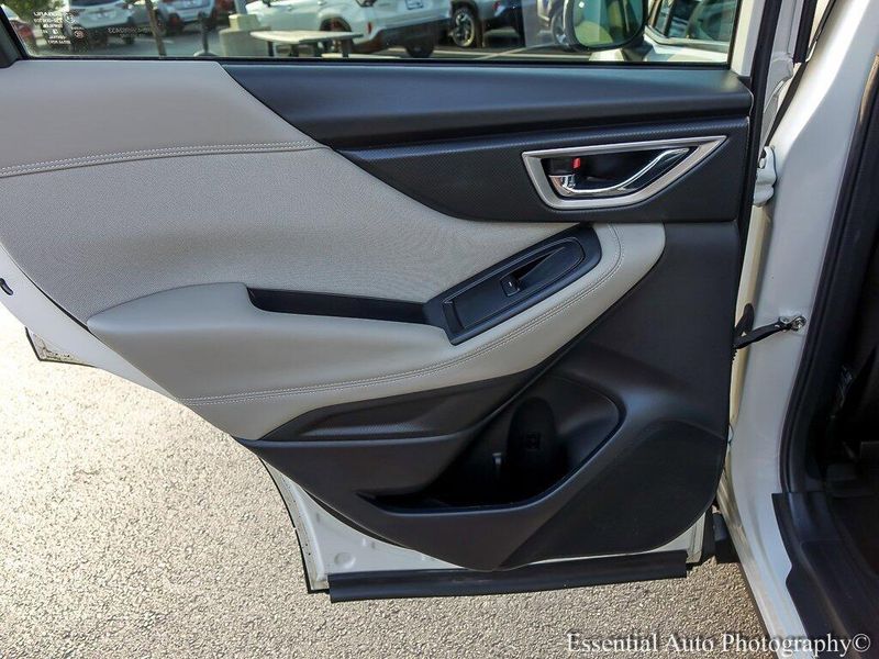 2021 Subaru Forester Premium photo 20