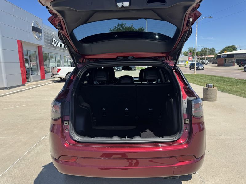Used 2022 Jeep Compass High AltitudeImage 8