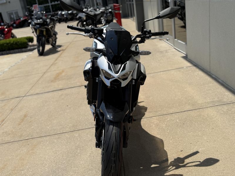 2025 Kawasaki Z900 ABSImage 4