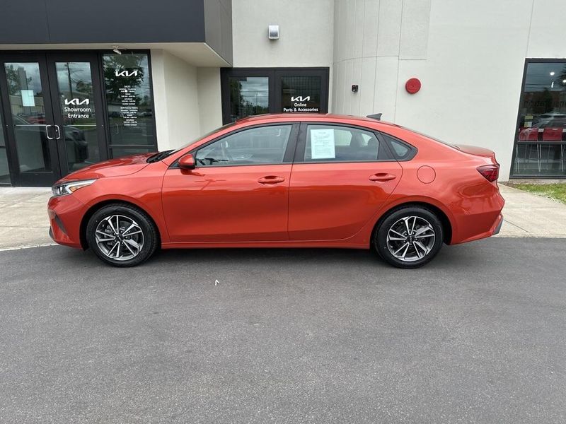 2023 Kia Forte LXSImage 8
