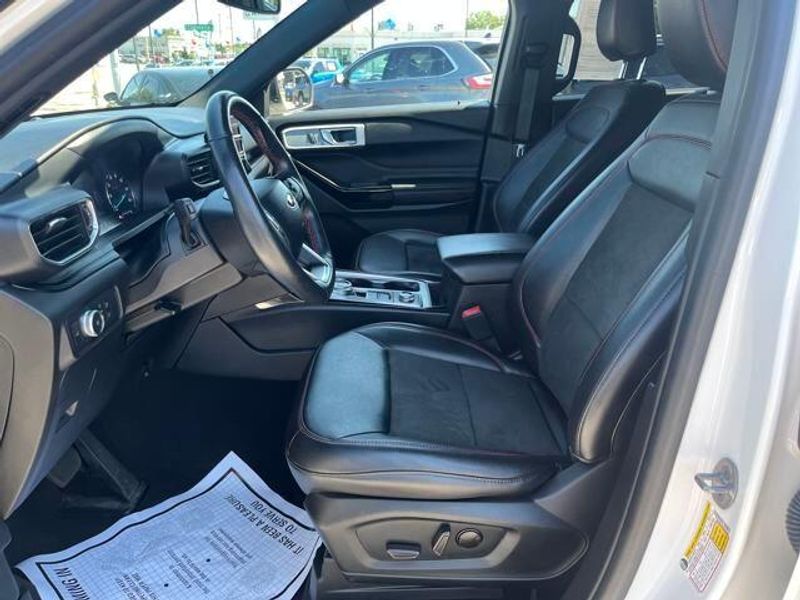 2022 Ford Explorer ST-Line