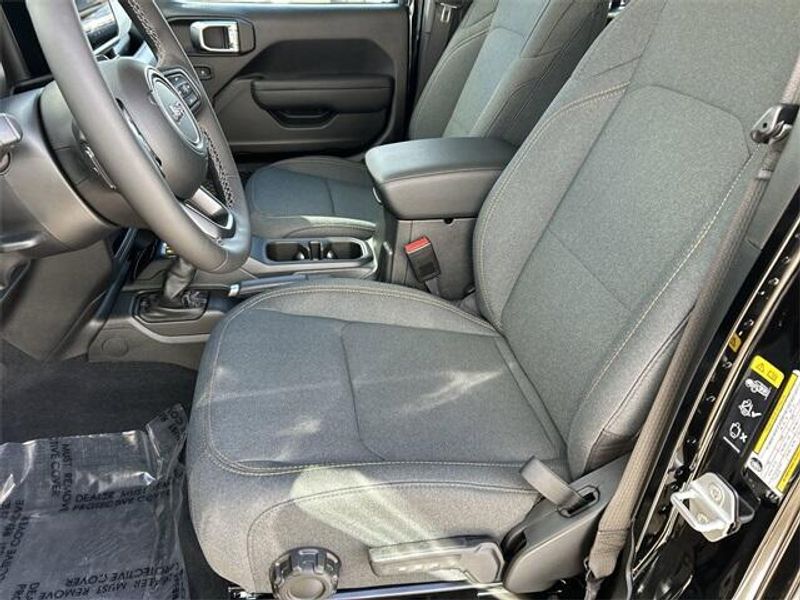 New 2026 Jeep Wrangler 4-door Sport SImage 16