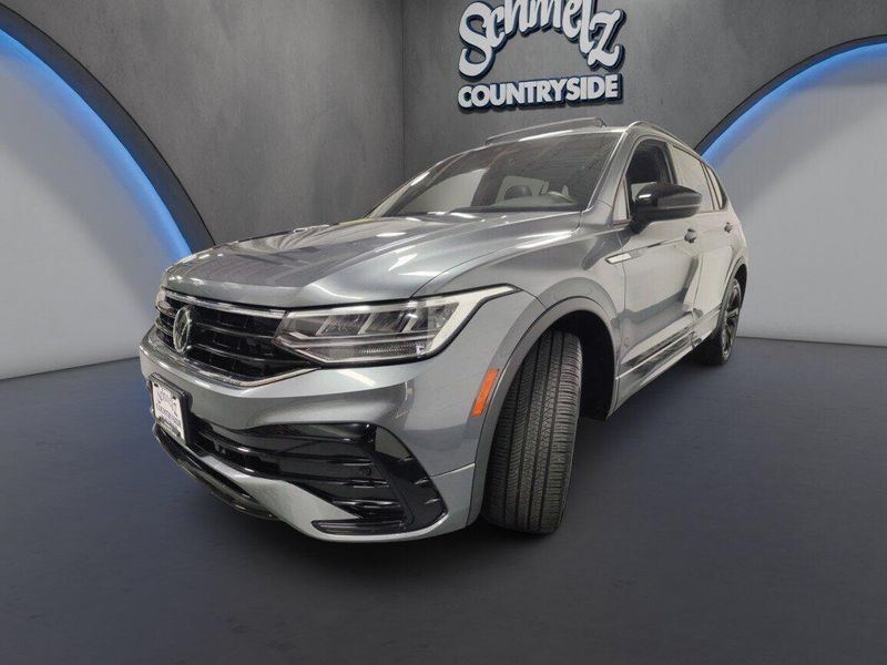 Used 2024 Volkswagen Tiguan SE R-Line Black AWD w/SunroofImage 12