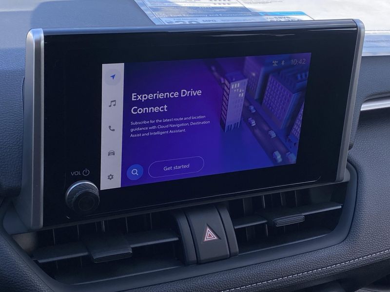 New 2025 Toyota RAV4 Hybrid XLEImage 15