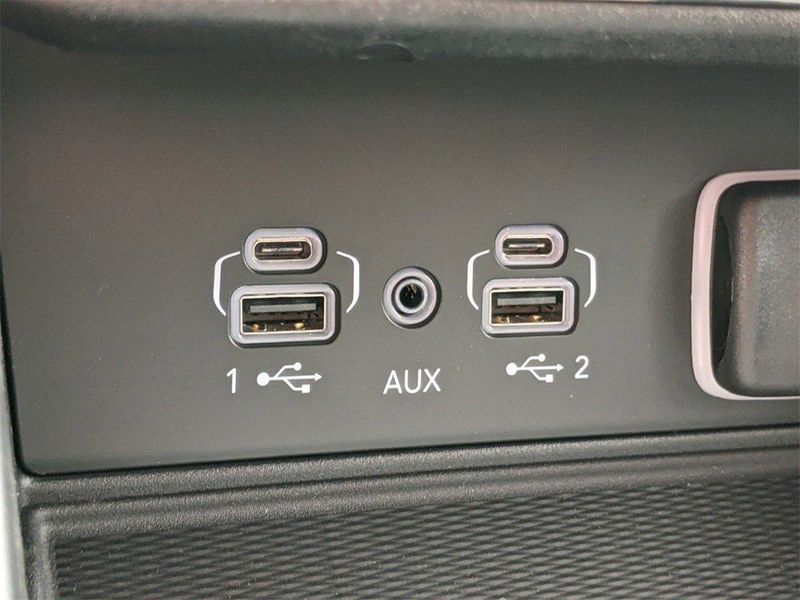 2023 Jeep Grand Cherokee L Limited 4x2Image 22