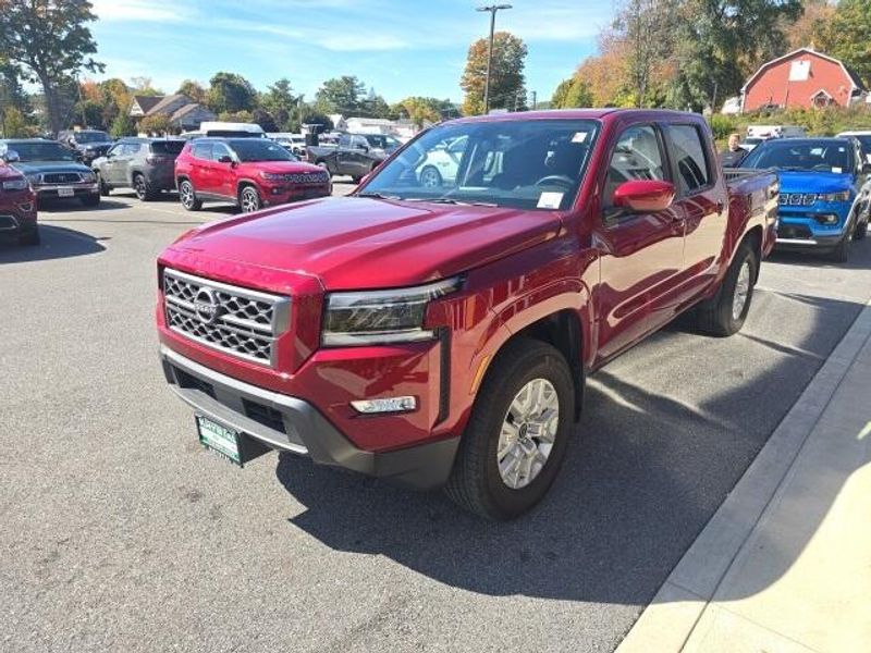 2022 Nissan Frontier SV photo 3