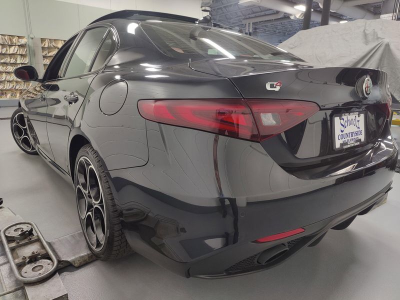 Used 2022 Alfa Romeo Giulia Veloce AWD w/Sunroof/NavImage 13