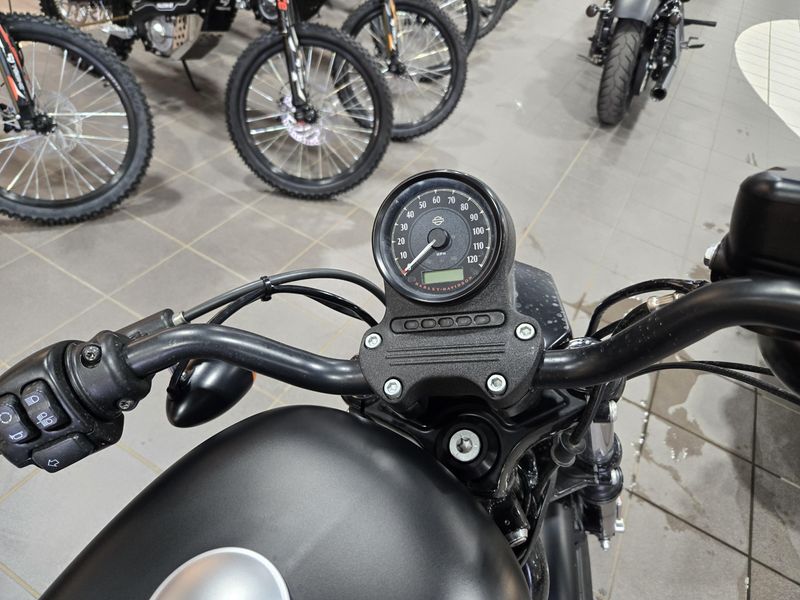 USED 2019 HARLEY SPORTSTER IRON 883 Image 12