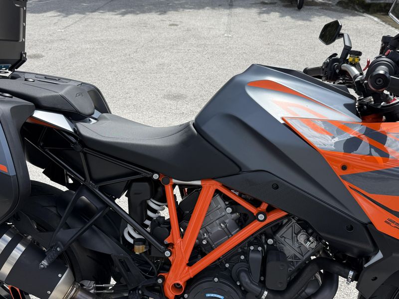 2024 KTM 1290 Super Duke GT