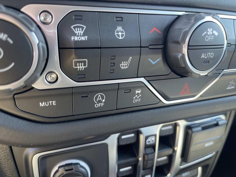 New 2026 Jeep Wrangler 4-door Rubicon