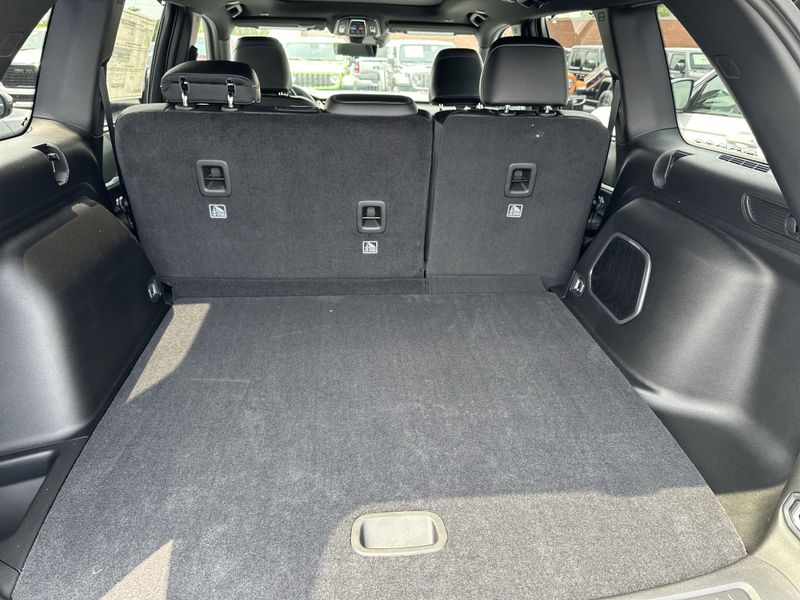 New 2025 Jeep Grand Cherokee Limited 4x4Image 13