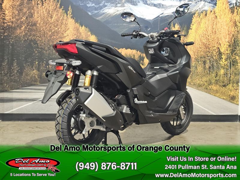 2025 Honda ADV160 Image 9