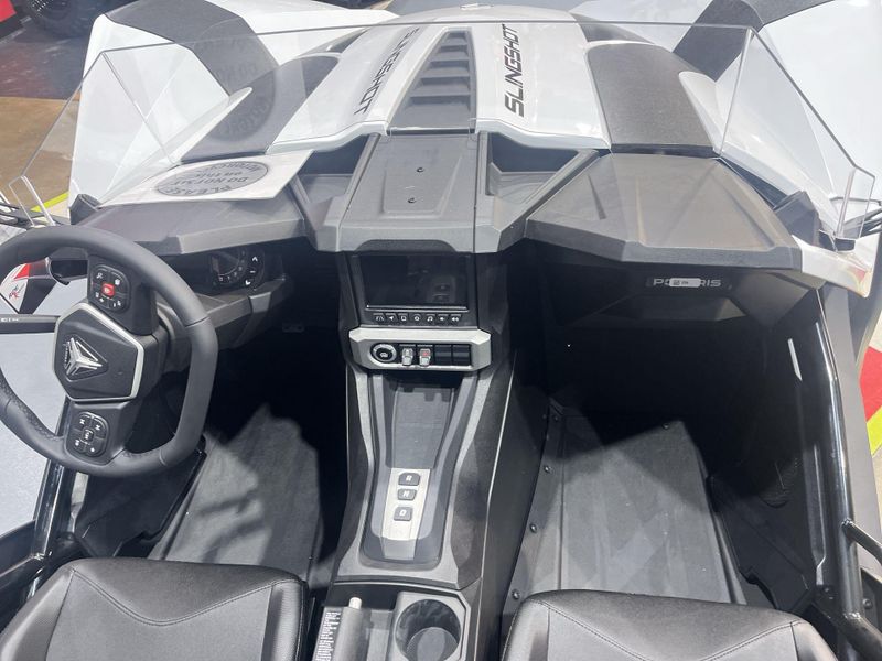 New 2026 Polaris SLINGSHOT SL AUTODRIVE Image 10