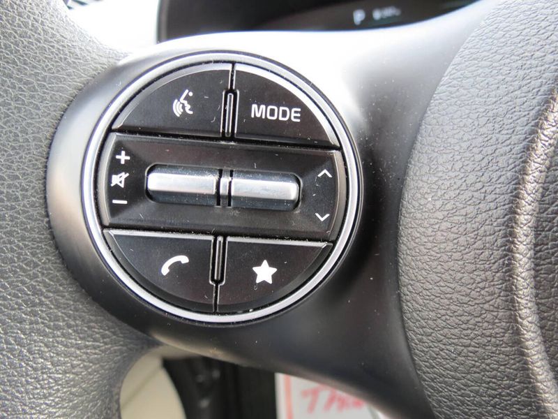 2023 Kia Soul LX 4dr CrossoverImage 13