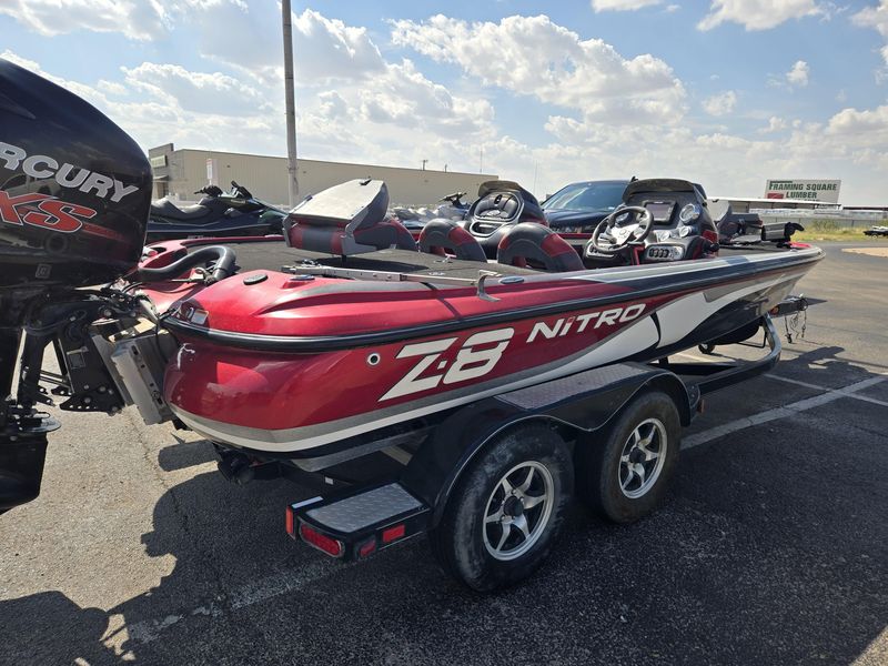 USED 2014 NITRO Z8 Image 4