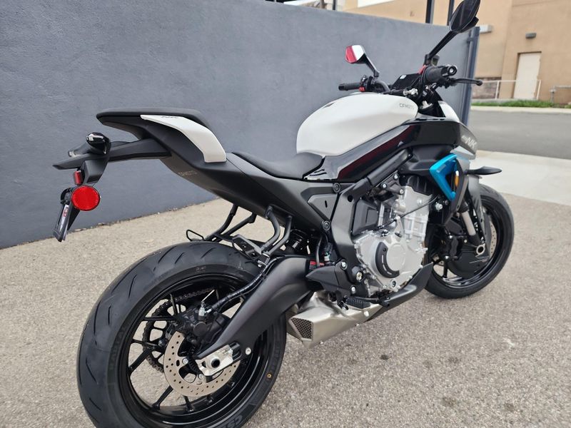 New 2026 CFMOTO 675NK Image 12