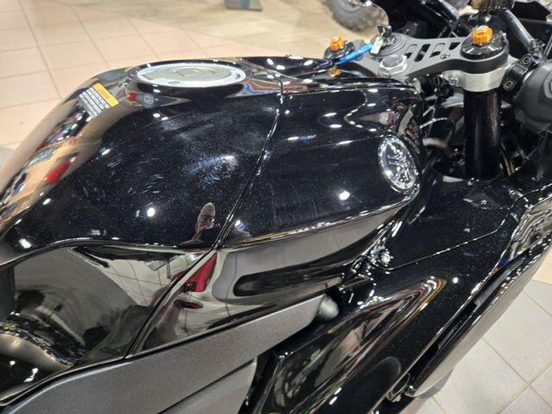 NEW 2026 YAMAHA YZFR7 Image 9