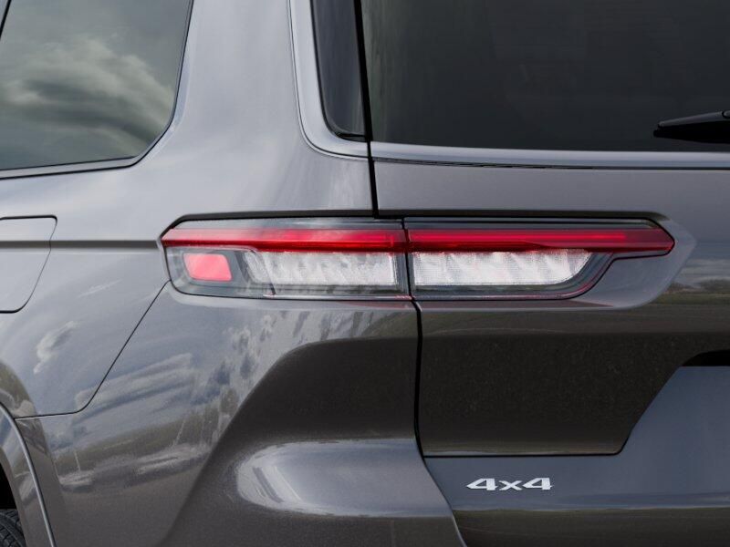 New 2026 Jeep Grand Cherokee L Limited Reserve 4x4Image 5