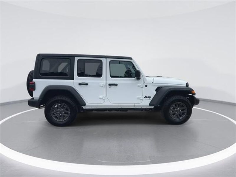 New 2026 Jeep Wrangler 4-door Sport SImage 9