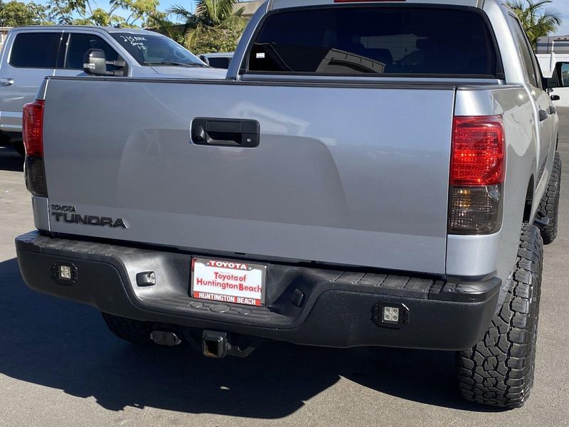 2010 Toyota Tundra GradeImage 5