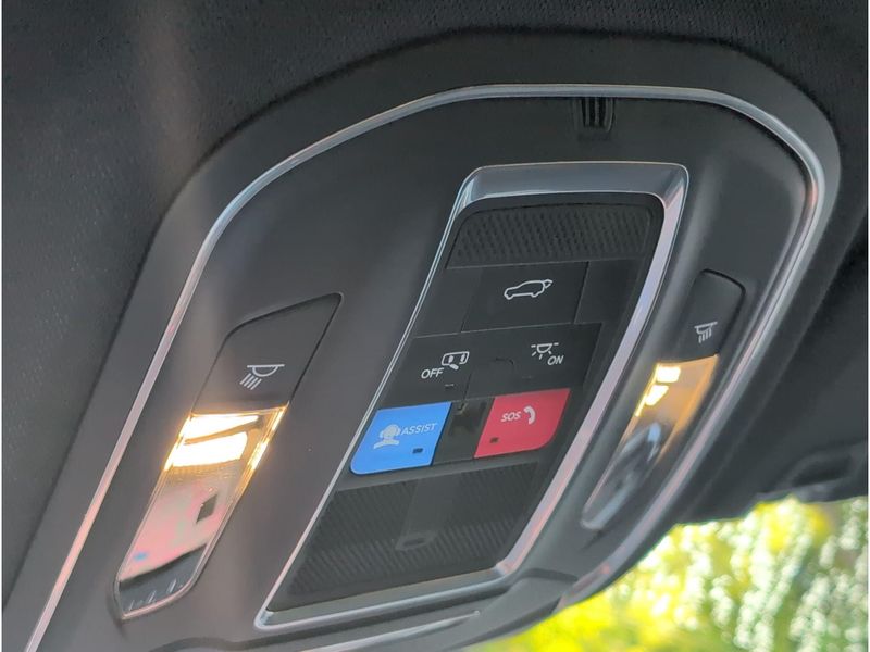 New 2027 Jeep Grand Cherokee Laredo AltitudeImage 27