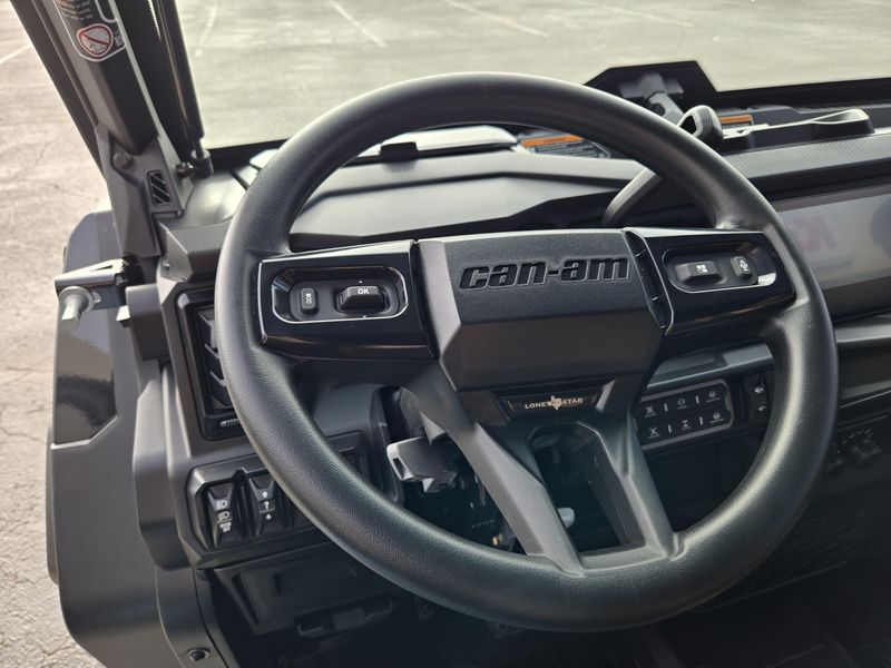 NEW 2026 CAN-AM DEFENDER MAX LONE STAR CAB HD11 Image 27