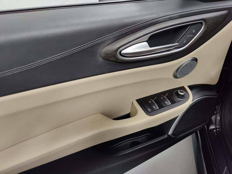 2023 Alfa Romeo Giulia Lusso AWD w/Activ AsstImage 26