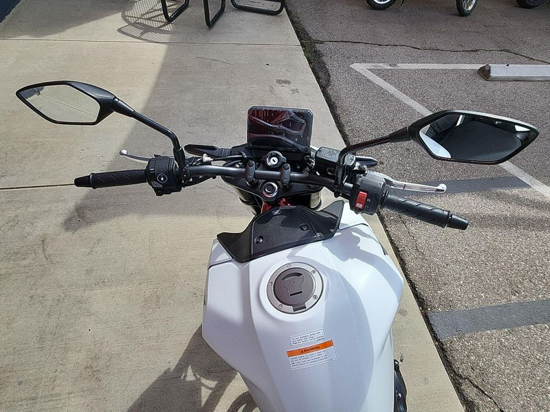 New 2025 Honda CB750 HORNET Image 10