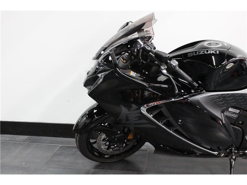 2024 Suzuki Hayabusa in a Black exterior color. New England Powersports 978 338-8990 pixelmotiondemo.com 