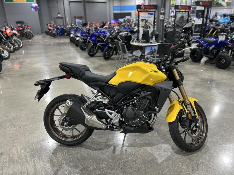 New 2025 Honda CB300R ABS Image 5