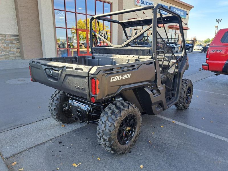 New 2026 Can-Am SSV DEF 62 HD7 GN 26 DPS HD7 