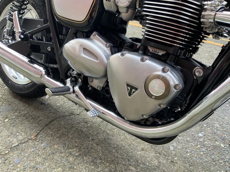 2025 Triumph Bonneville T120