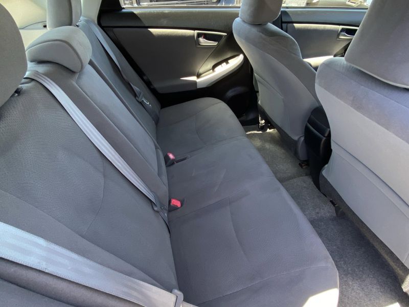 Used 2014 Toyota Prius Plug-In Image 12